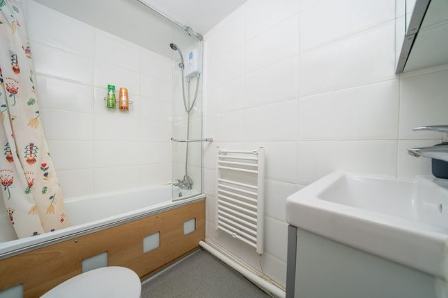 47B, Pelham Road, London photo 4