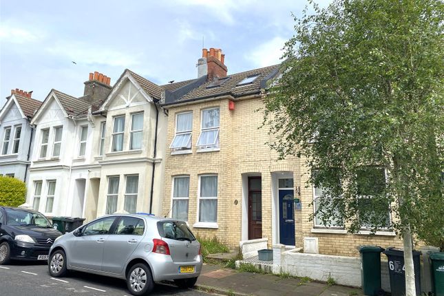 Terraced house to rent in Maldon Road, Brighton