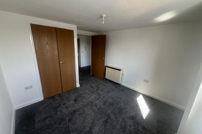 66, Nottingham photo 4