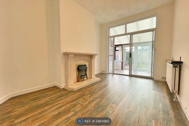 Lynton Grove, Portsmouth photo 4