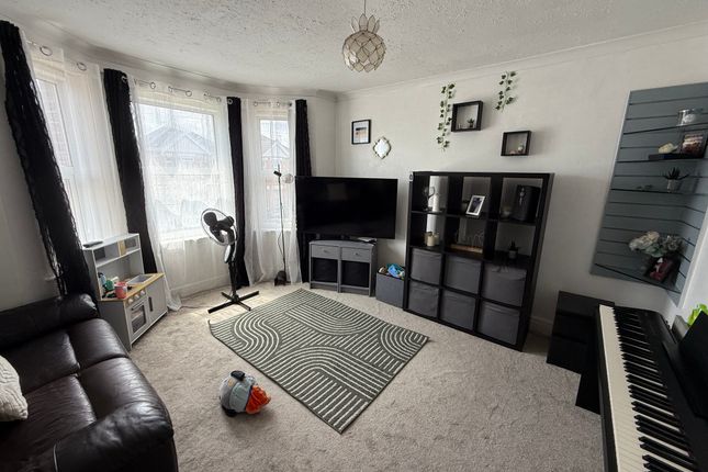 33, Orcheston Road, Charminster photo 3