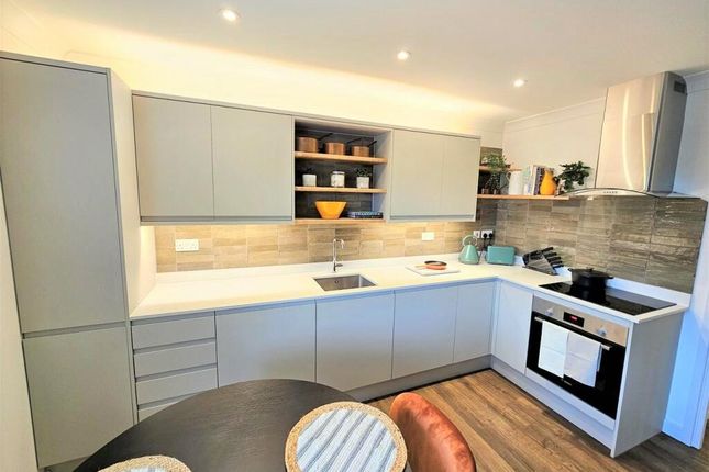 Flat for sale in Ireton Close, Muswell Hill
