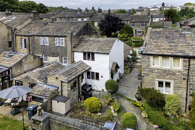 13, Quarmby Fold, Huddersfield photo 4