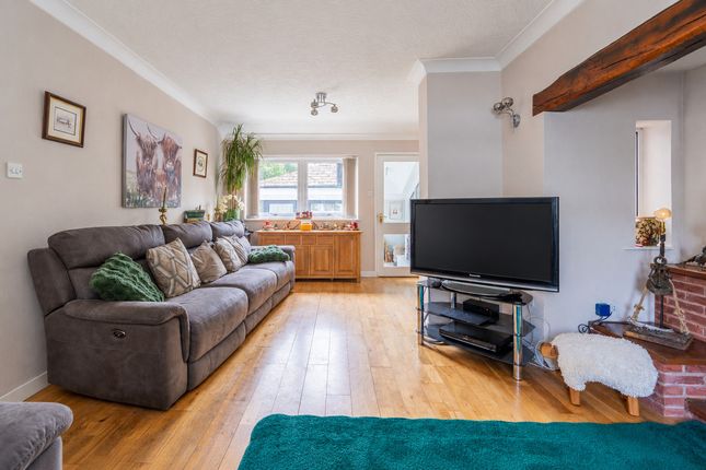 542, Chester Road South, Kidderminster photo 4