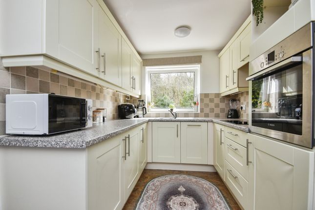 Flat 24, Watersedge,, Sandside, Cumbria photo 3
