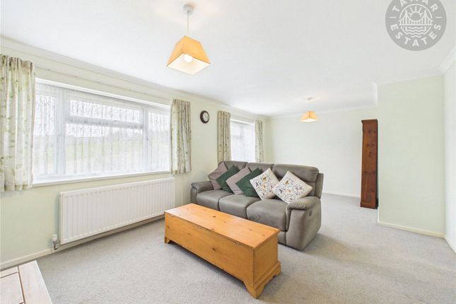 27, Valley View, Liskeard photo 4