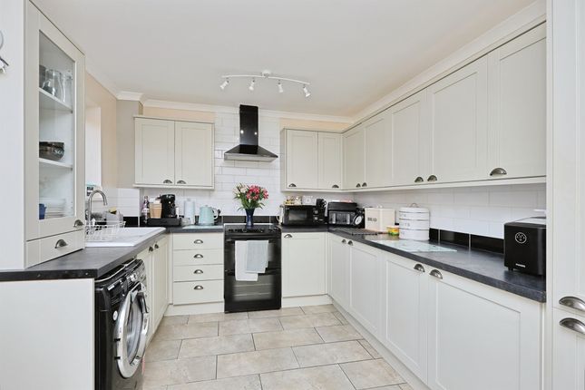 39, Catmere Herne, NORWICH photo 2