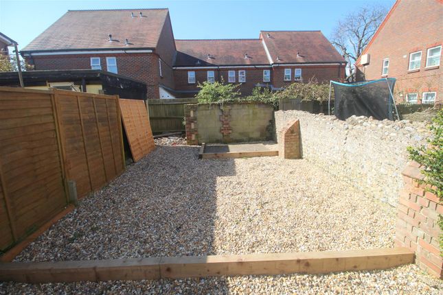 Room 3, 20, Gordon Road, West Sussex photo 5