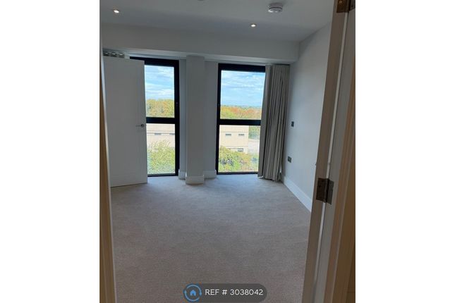 Cockfosters, Munro Court, Cockfosters photo 4