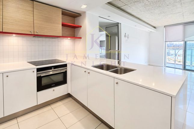 Apartment 504 Hoola West Tower 1, Tidal Basin Road, Greater London photo 4