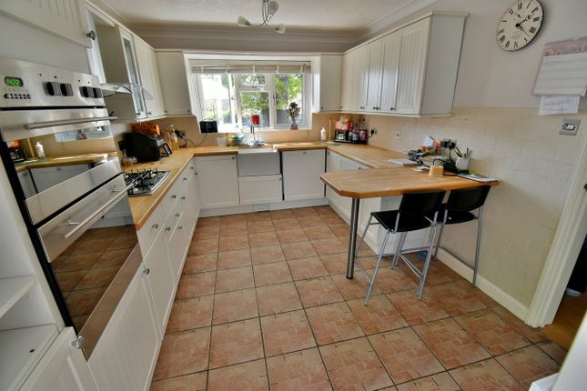 75, Coppice Avenue, Ferndown photo 2