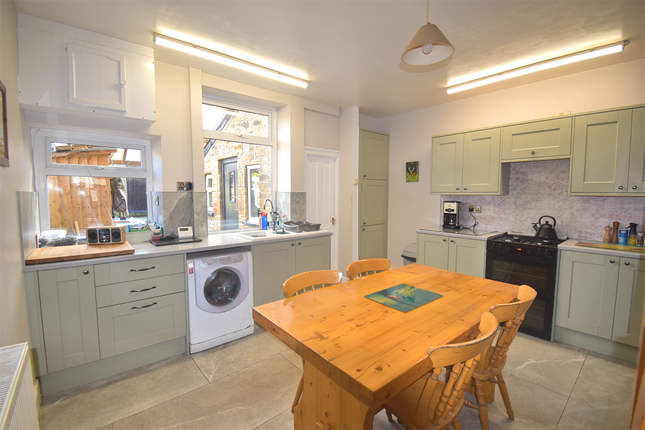 Fitted Dining Kitchen