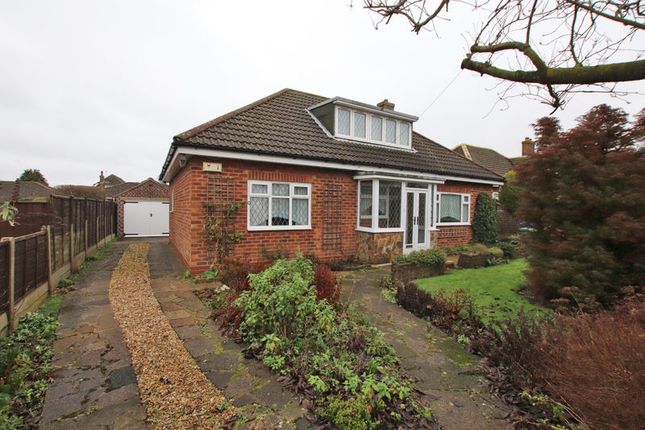 3-bed bungalow on 7, Glebe Road, Scartho, £160,000