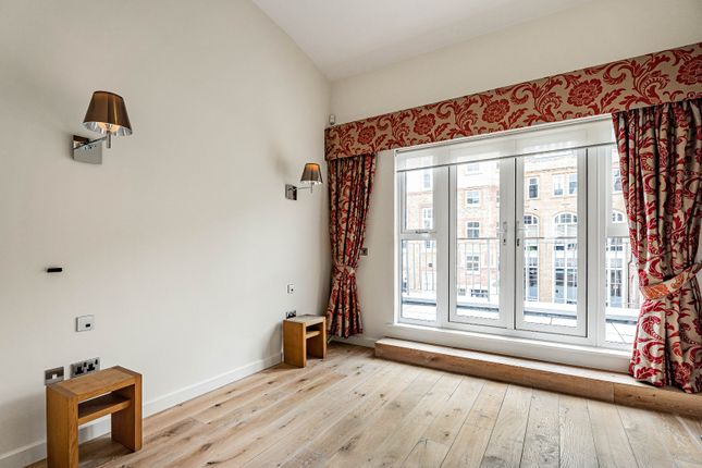 33,, Woodbridge Street, London photo 4