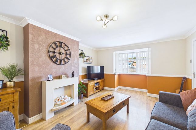 15, Lymington Road, Nottinghamshire photo 2