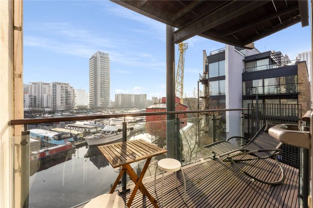 Thumbnail Flat to rent in Boardwalk Place, London