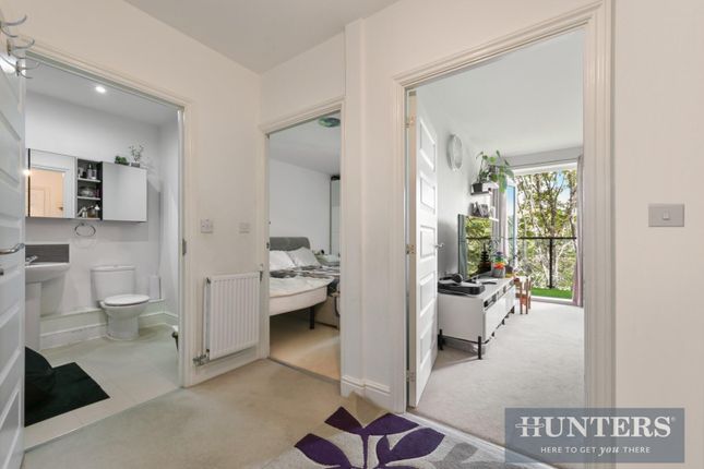 Mayfair Court, Flat 35, Hunting Place, Hounslow photo 4