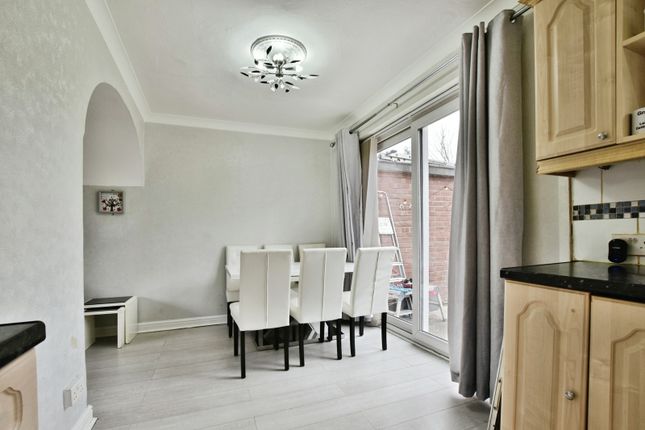 4, Wastdale Road, Manchester photo 4