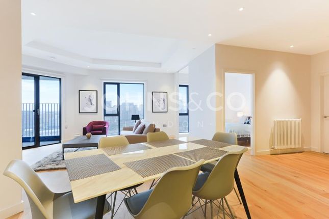 Flat 701 Grantham House 46, Botanic Square, London photo 4