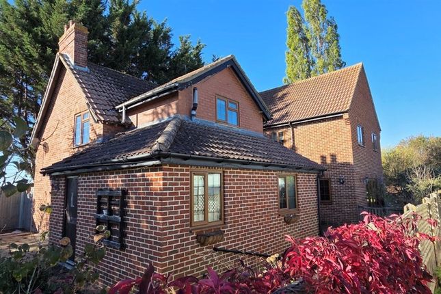 5-bed detached on Sleaford Road, LINCOLN, £141,000