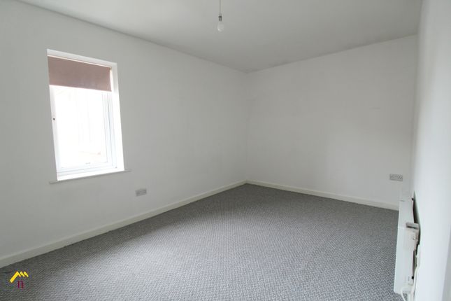 3, 24, Holmes Carr Crescent, Doncaster photo 4