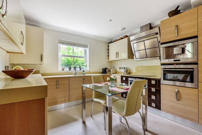 Flat 3, The Villiers,, Gower Road, Weybridge photo 4