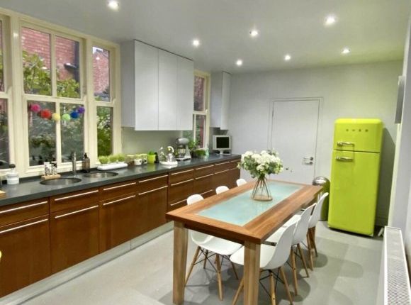 Kitchen 1