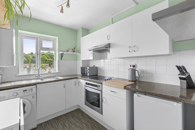 68D, Whitelands Road, High Wycombe photo 4