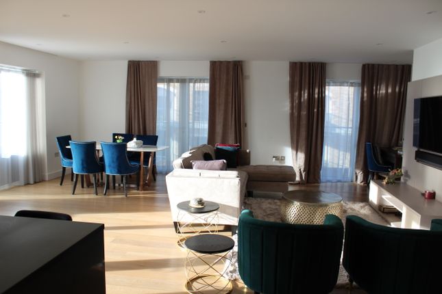 Thumbnail Flat to rent in Fulham Reach (Faulkner House), Tierney Lane, Hammersmith