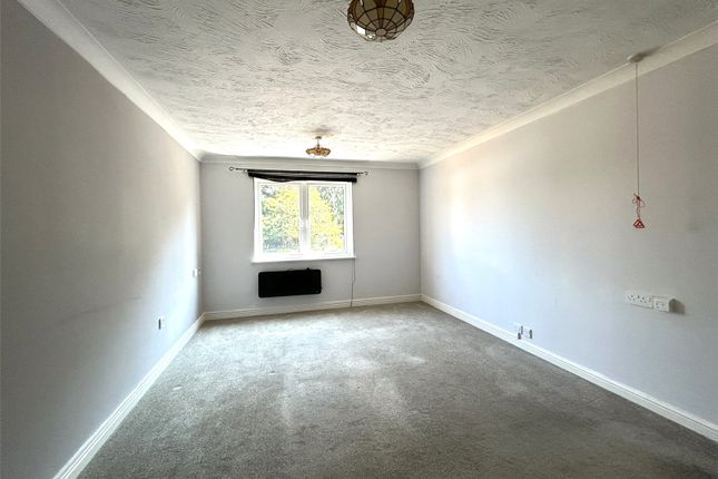 16 Victoria Court,, Victoria Avenue, Somerset photo 3