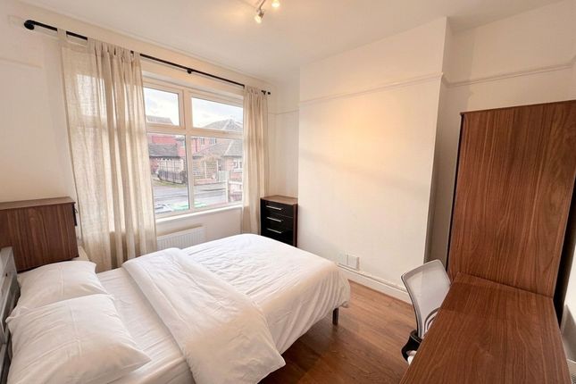 9 Kingswood Road, Manchester photo 2