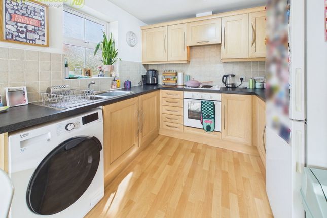 32, Hillcrest Court, Wallasey photo 3