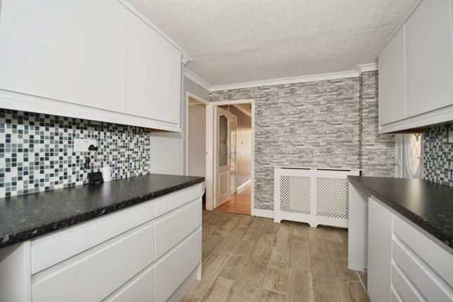 1, Saville Way, Warsop, Mansfield photo 4