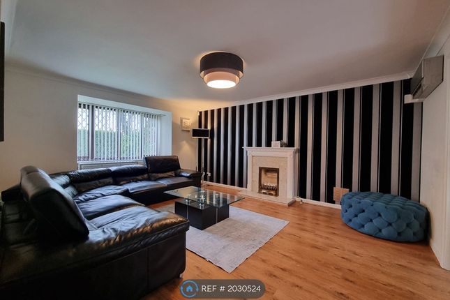 Detached house to rent in Chester Close, Potters Bar