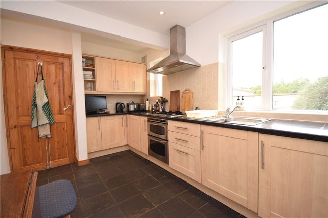 190, Stanhope Drive, Leeds photo 4