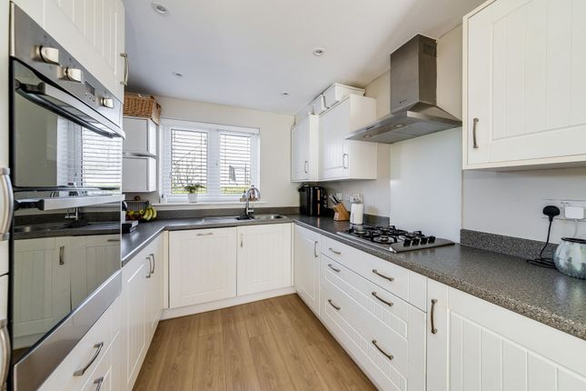 20 Diamond Way, Didcot photo 3