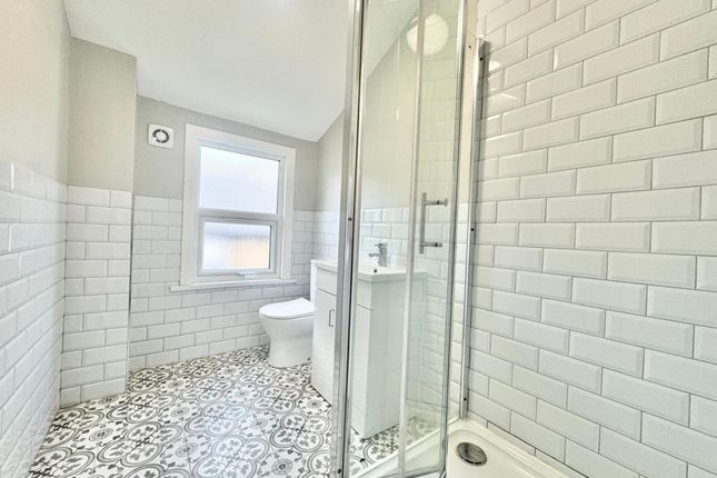 Flat 5 27 Bartram Road, LONDON photo 5