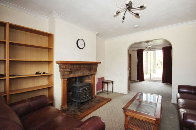 21, St. Catherines Crescent, Leamington Spa photo 2