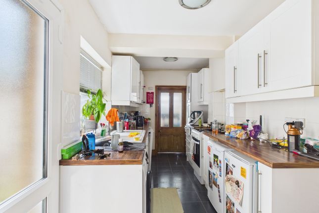 7, Carlton Road, Northampton photo 3