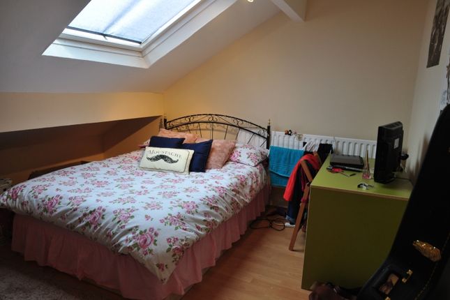 Lucas Street Woodhouse, Leeds photo 5