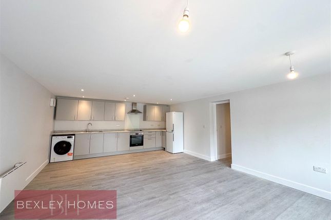 7 Wrotham Road, Gravesend photo 4