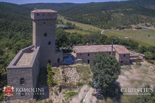 Property for sale in Passignano Sul Trasimeno, Umbria, Italy