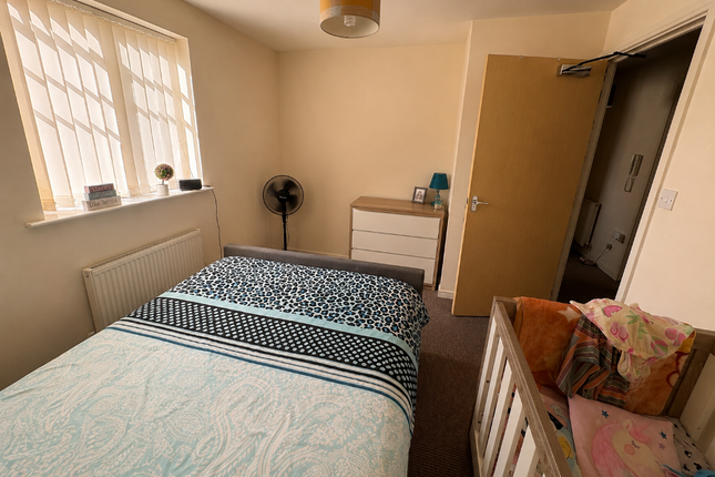 19, Caroline Court, Burton-On-Trent photo 4