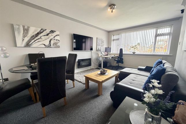 60, Montague Crescent, Leeds photo 2