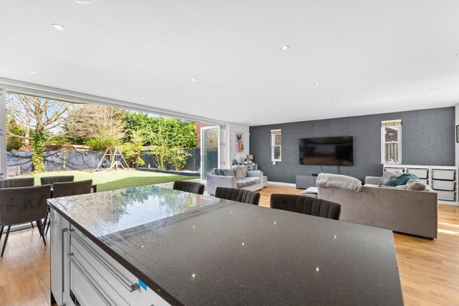 6, Brier Lea, Tadworth photo 3