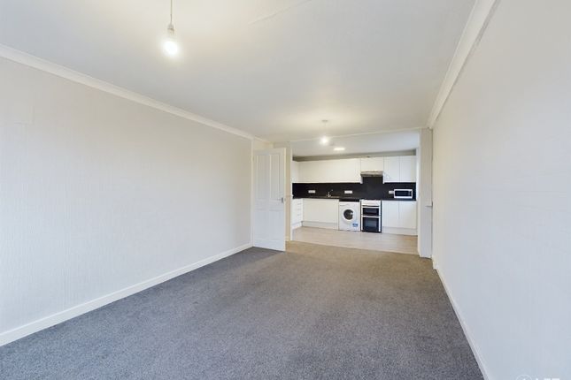 Calder Gardens, Sighthill, Edinburgh, EH11 4LE, Edinburgh photo 4