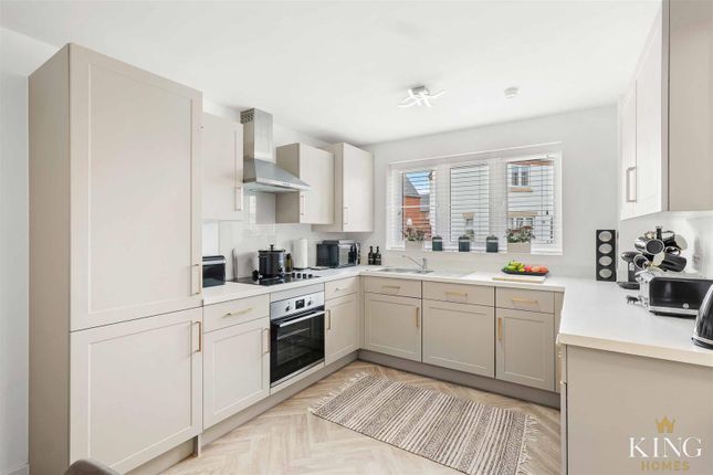 6, Millard Drive, Long Marston, Stratford-Upon-Avon photo 4