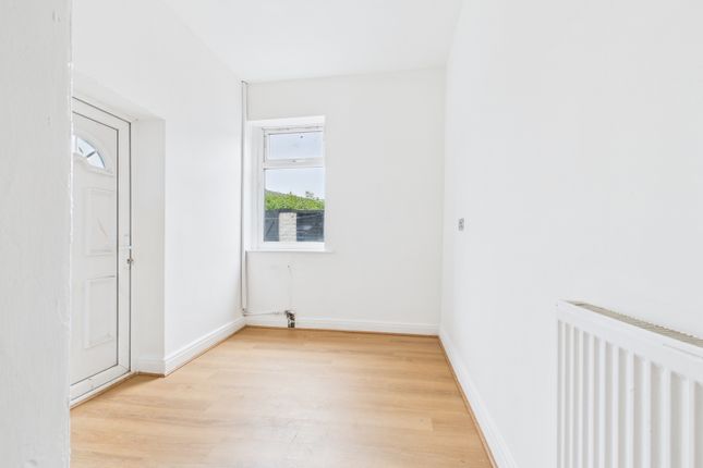 Cam03729G0-Pr0139-Still009