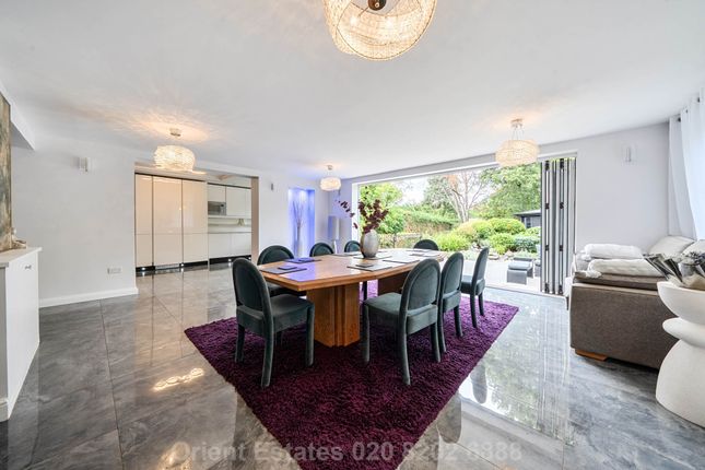 Malaan, Upland Drive, Hatfield photo 3