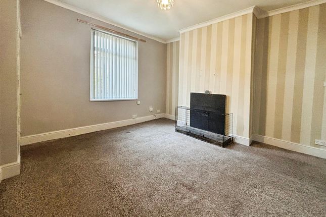24, James Street, Bradford photo 5